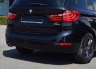 BMW 218i Gran Tourer Sportline – 7 PLAATSEN – LEDER – NAVI – FULL LED – PANO DAK – HARMAN KARDON – FACELIFT