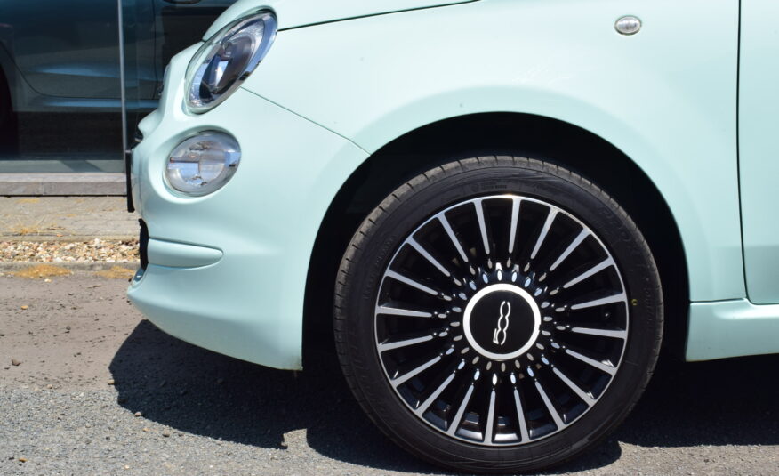 FIAT 500C 1.0hybrid – 1/2 LEDER – CARPLAY – PDC – ALU