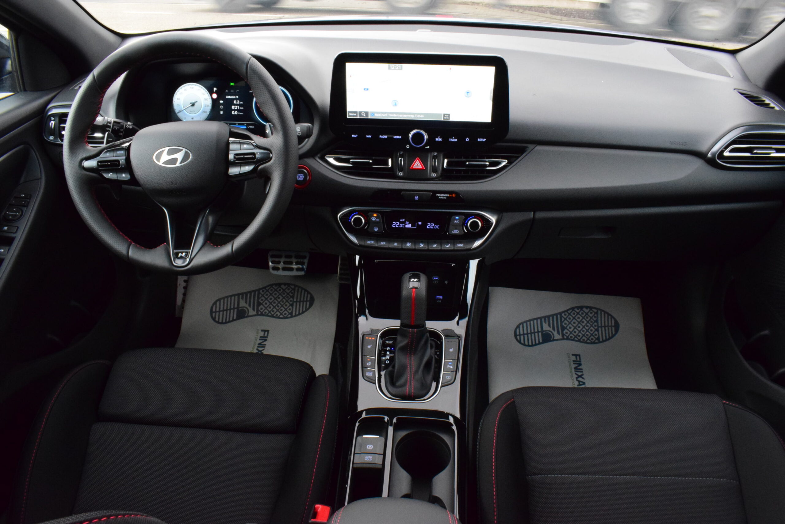 HYUNDAI i30 WAGEN N-LINE 1.5T-GDI 140pk aut. – NAVI – FULL LED – CAMERA – ZETELVERWARMING – 18″ ALU – VERKOCHT