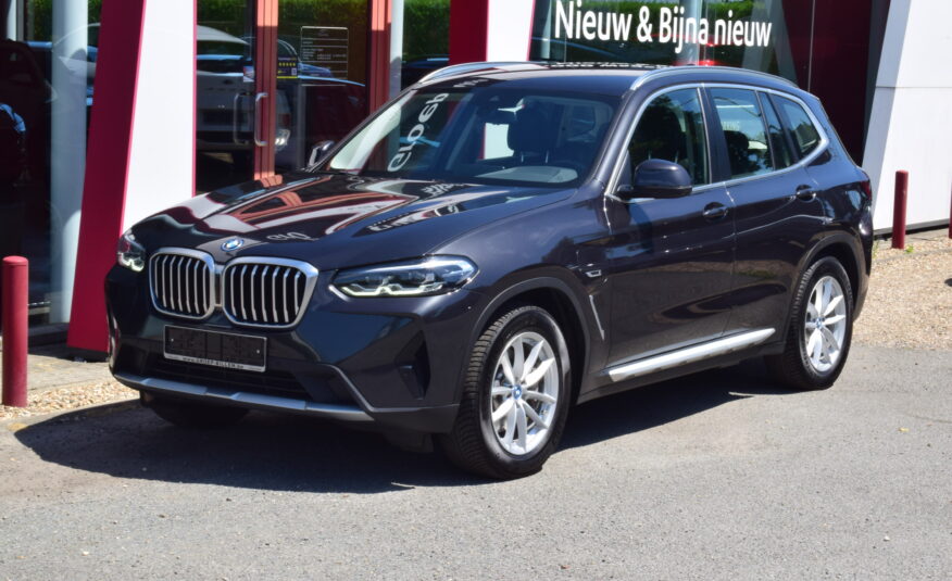 BMW X3 30e PHEV SPORTZETELS – LEDER – NAVI – LED – 360° CAM – 73.000km – FACELIFT