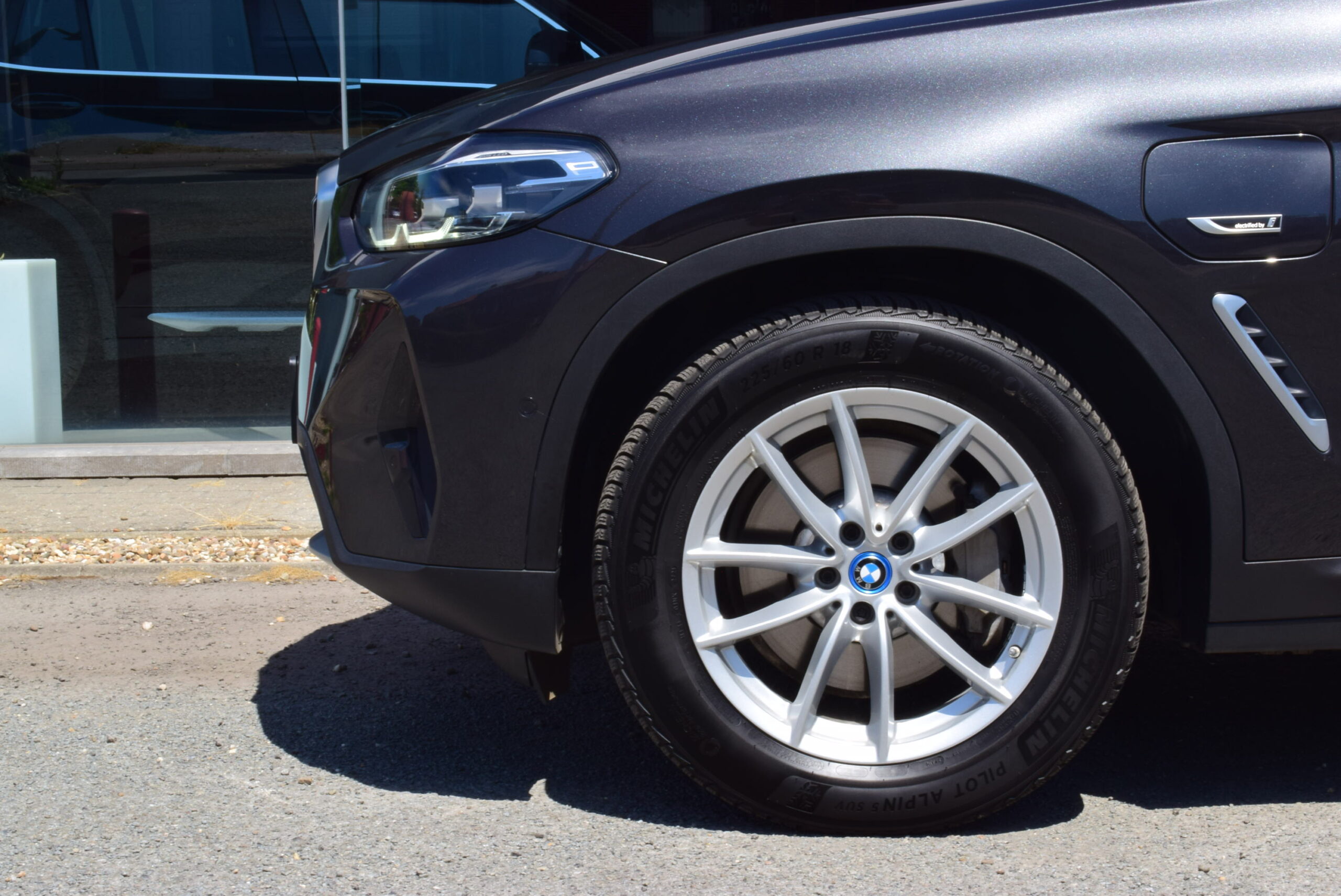 BMW X3 30e PHEV SPORTZETELS – LEDER – NAVI – LED – 360° CAM – 73.000km – FACELIFT – IN OPTIE