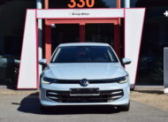 VOLKSWAGEN GOLF VIII 1.5Tsi CARPLAY – AMBIENT LIGHT – CAMERA – ZETELVERWARMING – NIEUW