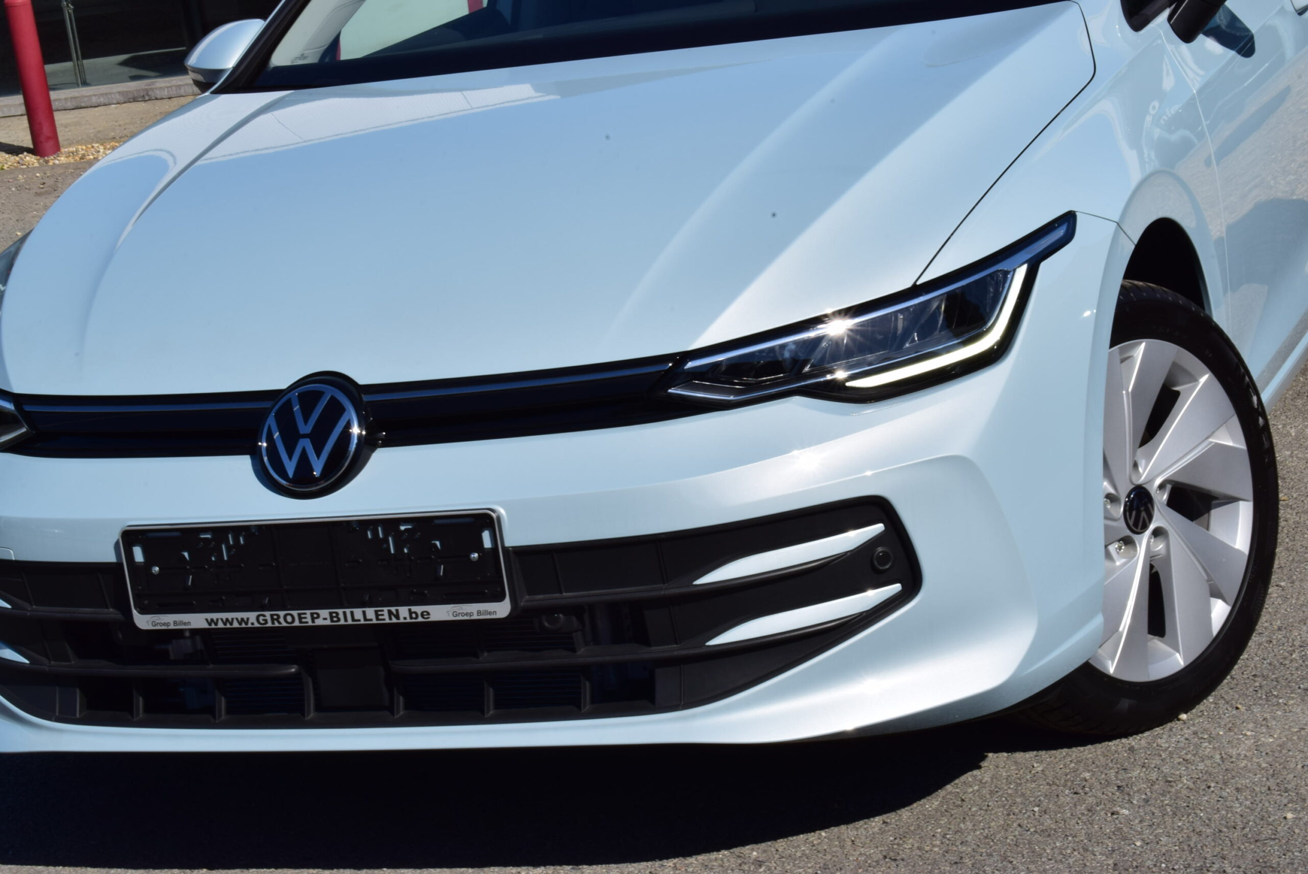 VOLKSWAGEN GOLF VIII 1.5Tsi CARPLAY – AMBIENT LIGHT – CAMERA – ZETELVERWARMING – NIEUW