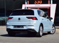 VOLKSWAGEN GOLF VIII 1.5Tsi CARPLAY – AMBIENT LIGHT – CAMERA – ZETELVERWARMING – NIEUW
