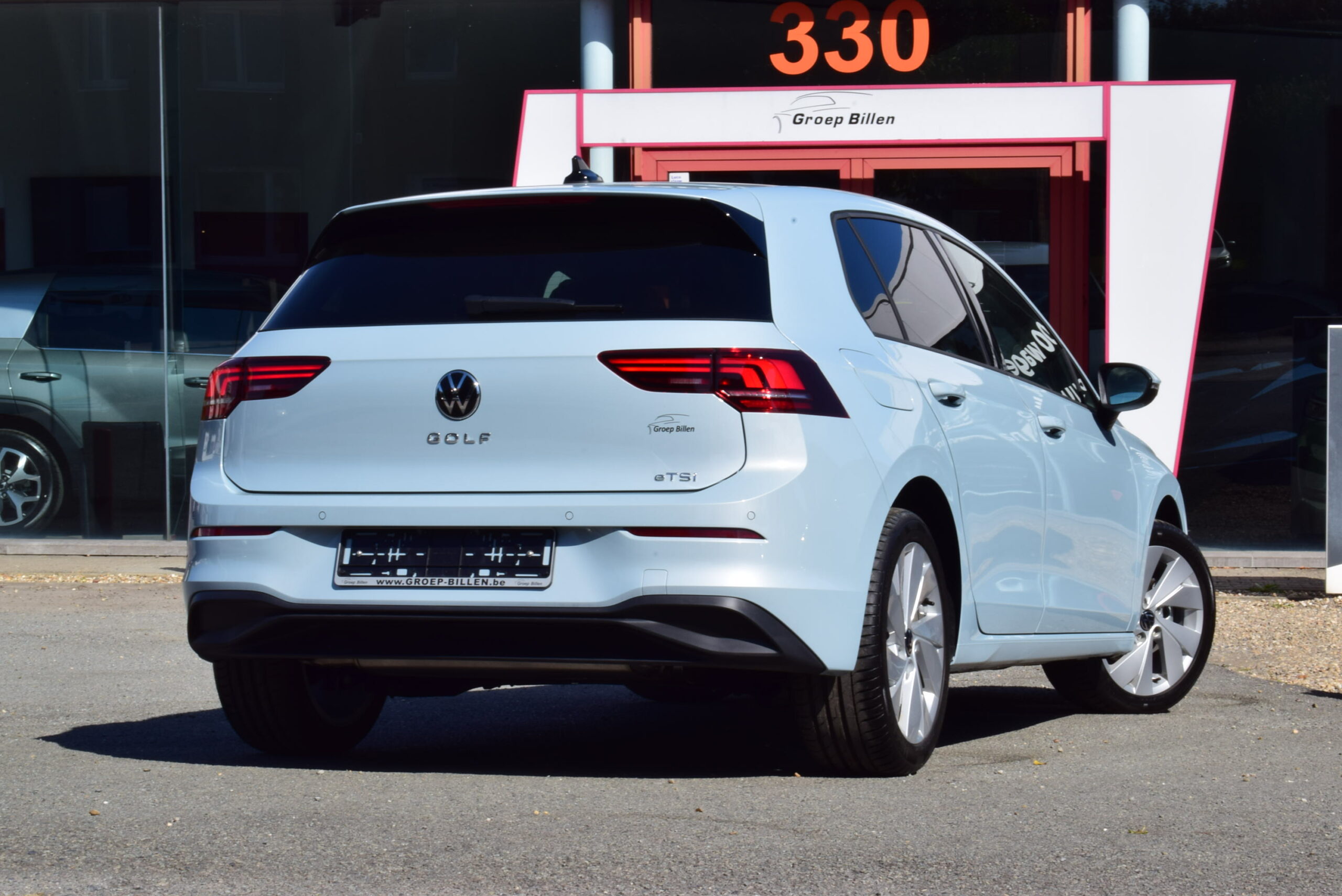 VOLKSWAGEN GOLF VIII 1.5Tsi CARPLAY – AMBIENT LIGHT – CAMERA – ZETELVERWARMING – NIEUW