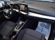 VOLKSWAGEN GOLF VIII 1.5Tsi CARPLAY – AMBIENT LIGHT – CAMERA – ZETELVERWARMING – NIEUW