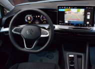 VOLKSWAGEN GOLF VIII 1.5Tsi CARPLAY – AMBIENT LIGHT – CAMERA – ZETELVERWARMING – NIEUW