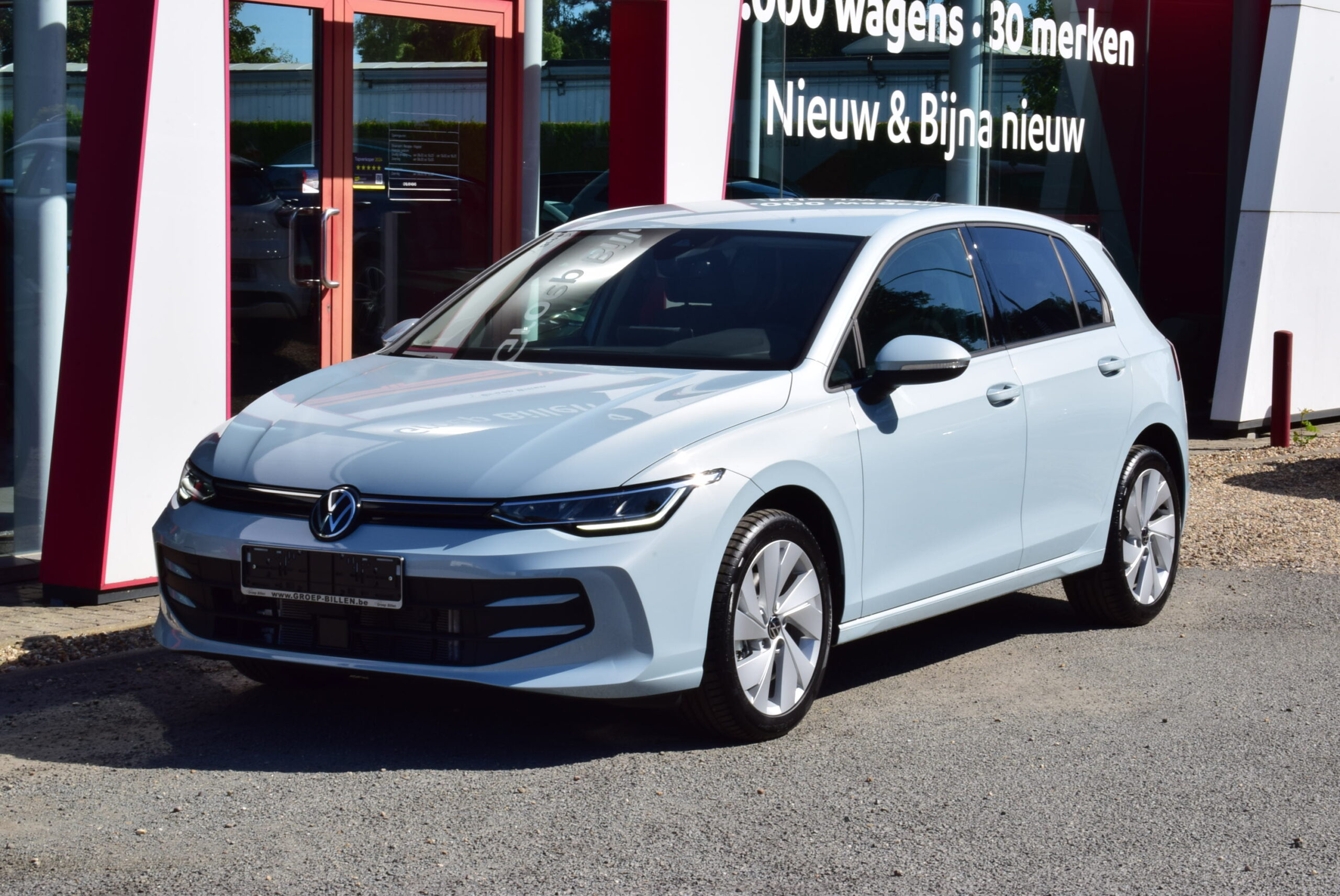 VOLKSWAGEN GOLF VIII 1.5Tsi CARPLAY – AMBIENT LIGHT – CAMERA – ZETELVERWARMING – NIEUW