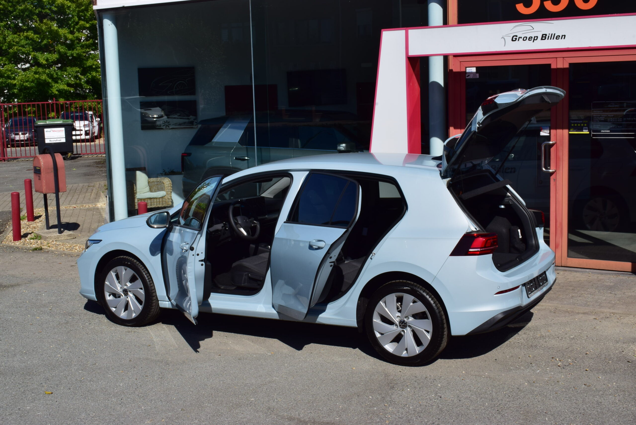 VOLKSWAGEN GOLF VIII 1.5Tsi CARPLAY – AMBIENT LIGHT – CAMERA – ZETELVERWARMING – NIEUW