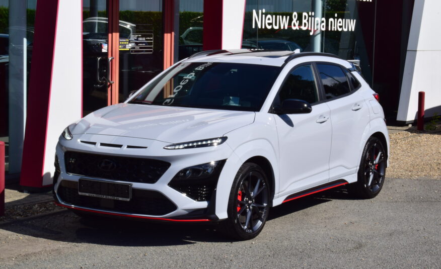 HYUNDAI KONA N 2.0T-GDi 280pk – 1/2 LEDER – NAVI – OPEN DAK – LED – CAMERA – HUD – ELEKTRISCHE ZETELS