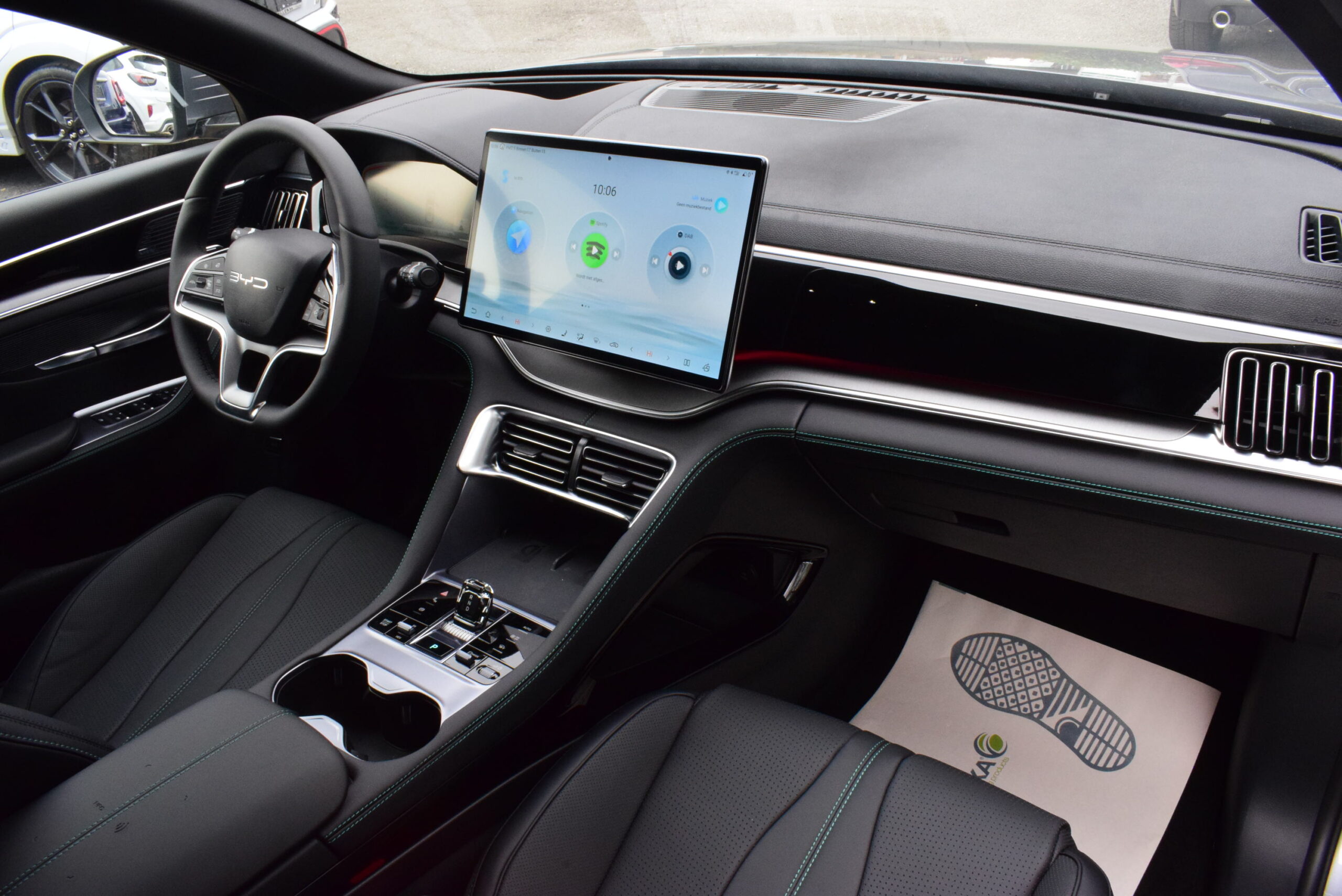 BYD SEAL U PHEV LEDER – NAVI – LED – PANO DAK – 360° CAMERA – ELEKTRISCHE ZETELS – LONGE RANGE 125km – VERWACHT