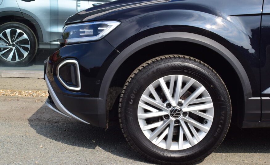 VOLKSWAGEN T-ROC 1.0TSi 115pk – NAVIGATIE – LED – PDC – ZETELVERWARMING – 2 JAAR GARANTIE