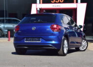 VOLKSWAGEN POLO 1.0TSi CARPLAY – ALU – CAMERA – PDC – GARANTIE – VERKOCHT