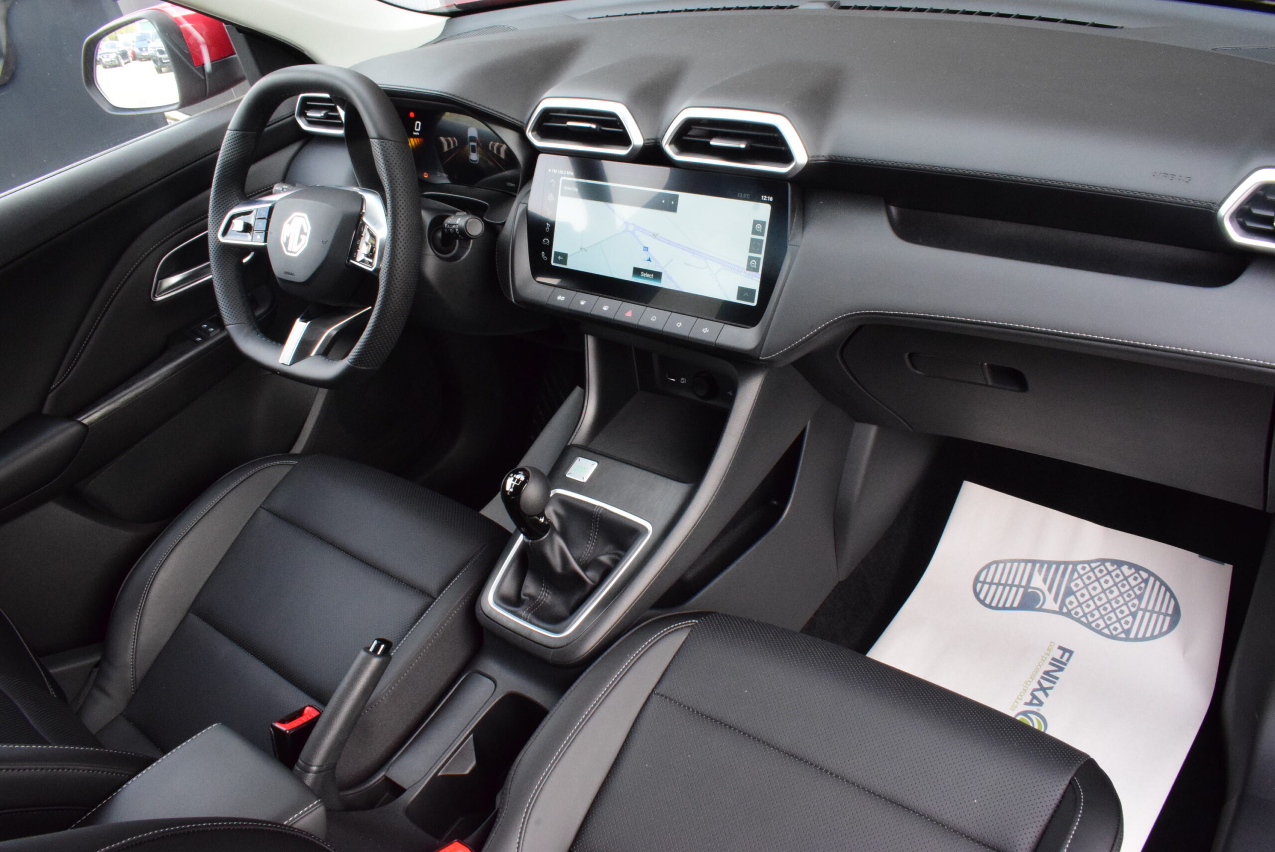 MG ZS 1.5i 115pk – LEDER – NAVI – LED – 360° CAMERA – KEYLESS – NIEUW