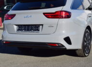 KIA Cee’d SW 1.0T-GDi 100pk – 1/2 LEDER – NAVI – FULL LED – ZETELVERWARMING – CAMERA – JBL