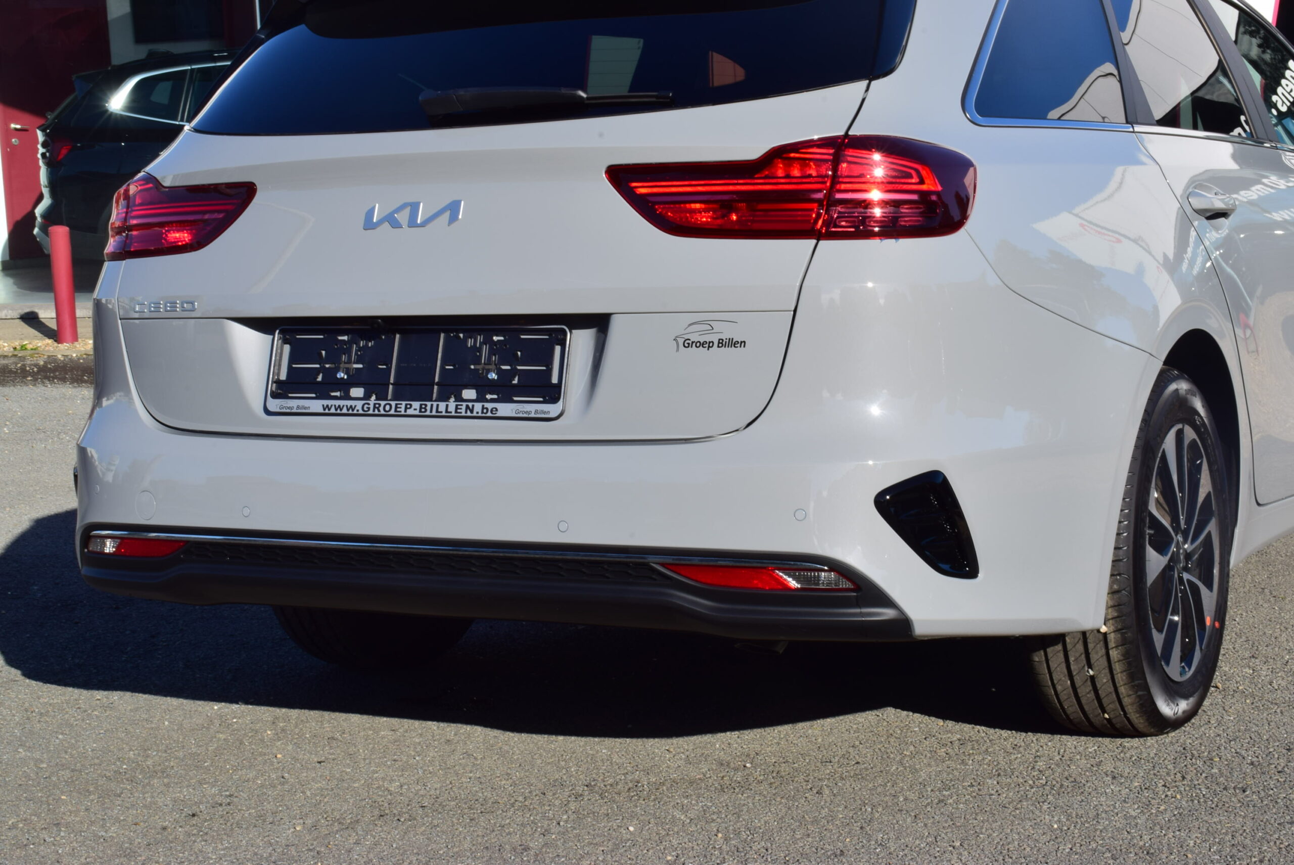 KIA Cee’d SW 1.0T-GDi 100pk – 1/2 LEDER – NAVI – FULL LED – ZETELVERWARMING – CAMERA – JBL