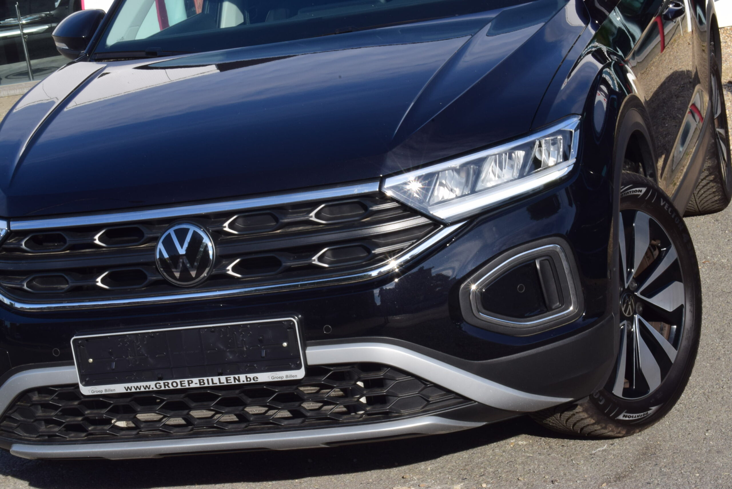 Volkswagen T-ROC 1.0TSi 115pk – NAVIGATIE-  FULL LED – 1/2 LEDER – 17″ ALU – 16.000km – 2 JAAR GARANTIE