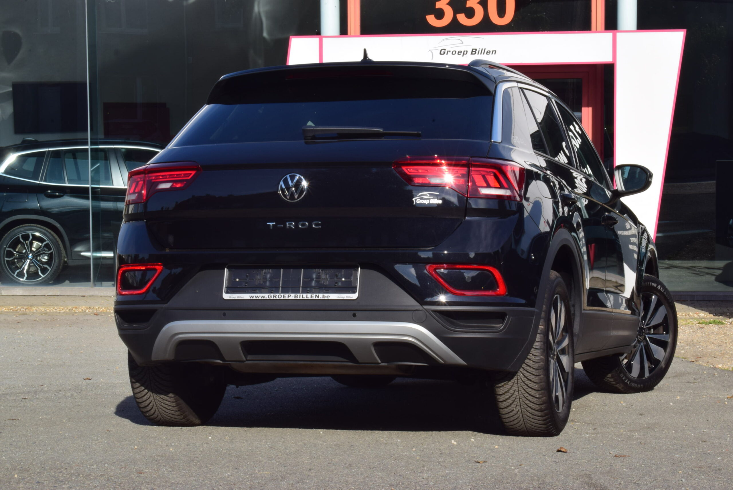 Volkswagen T-ROC 1.0TSi 115pk – NAVIGATIE-  FULL LED – 1/2 LEDER – 17″ ALU – 16.000km – 2 JAAR GARANTIE