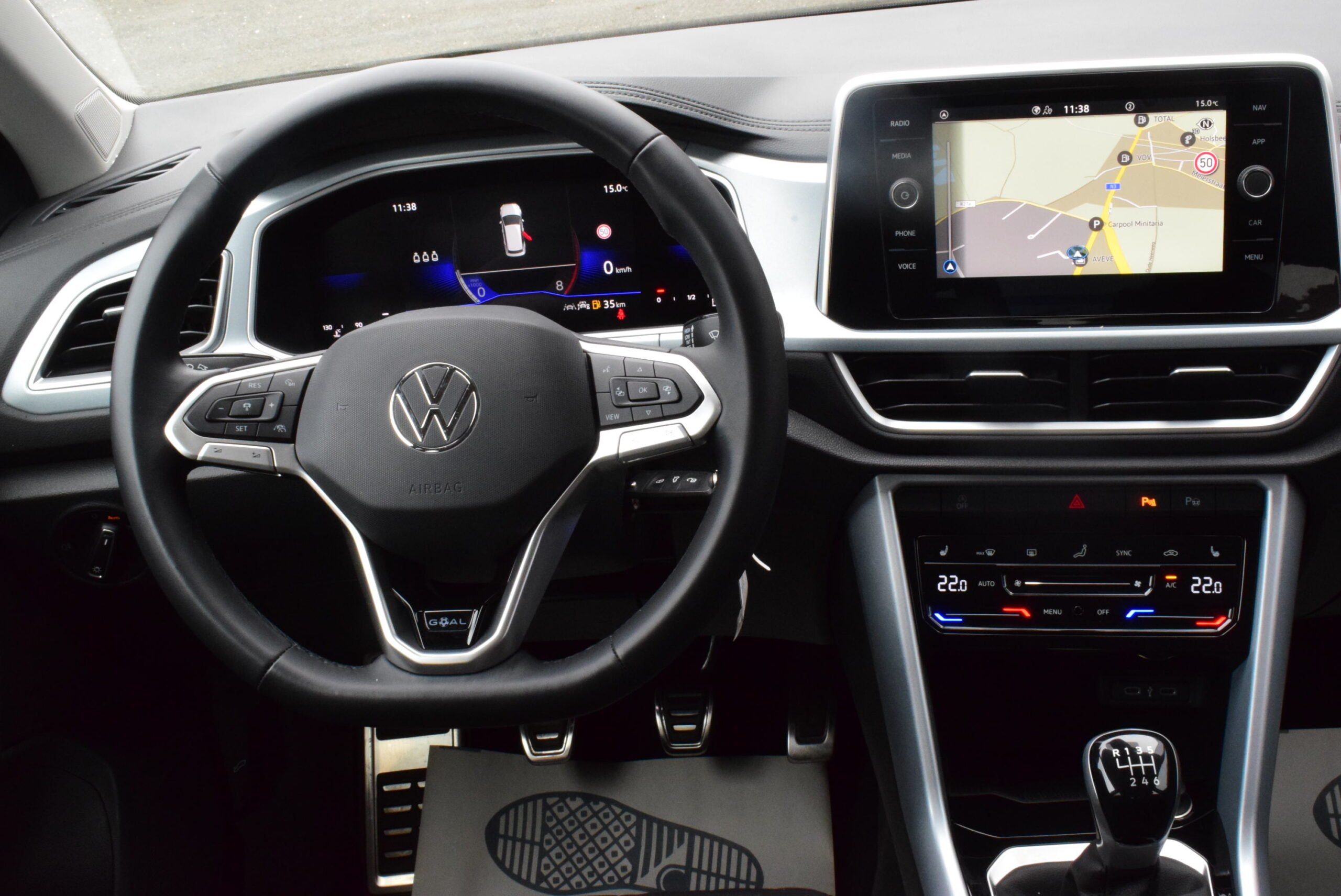 Volkswagen T-ROC 1.0TSi 115pk – NAVIGATIE-  FULL LED – 1/2 LEDER – 17″ ALU – 16.000km – 2 JAAR GARANTIE