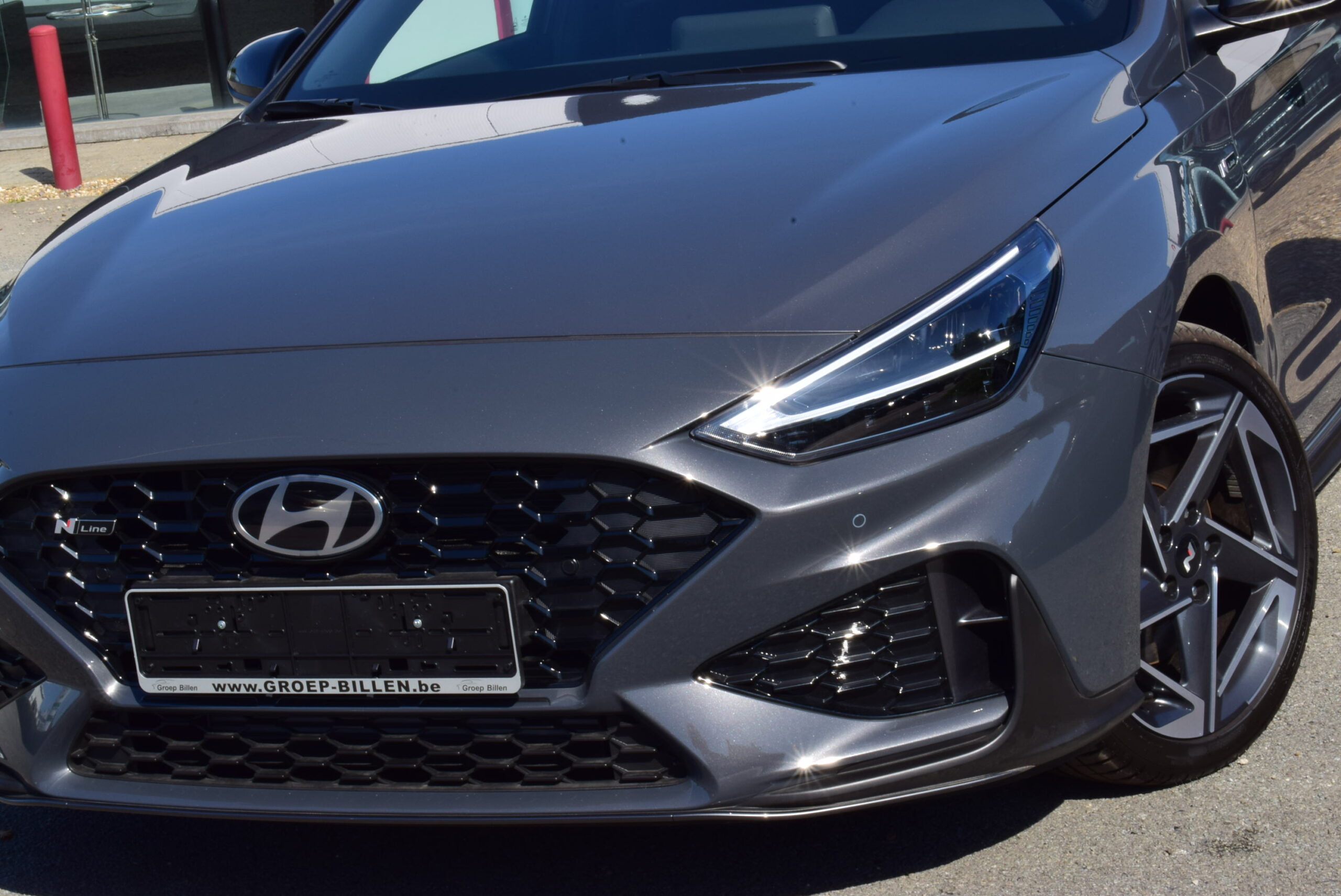 HYUNDAI i30 WAGEN N-LINE 1.5T-GDI 140pk aut. – NAVI – FULL LED – CAMERA – ZETELVERWARMING – 18″ ALU – VERKOCHT