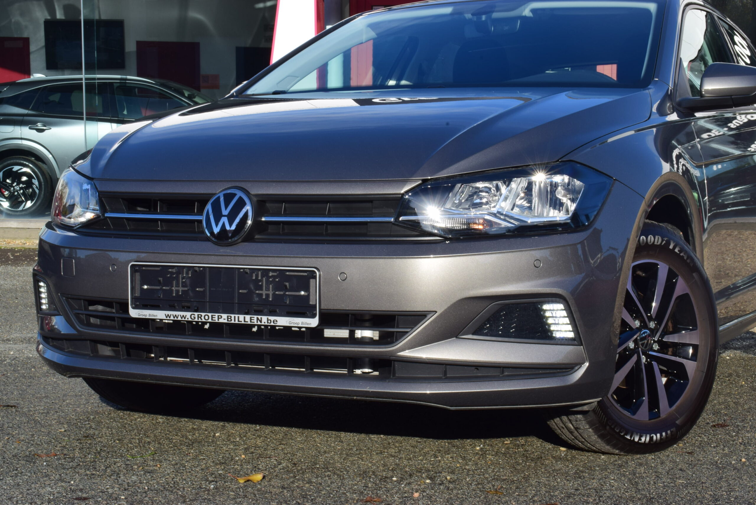 VOLKSWAGEN POLO 1.0TSi aut. CARPLAY – PDC v/a – ALU – 6.000km – VERKOCHT