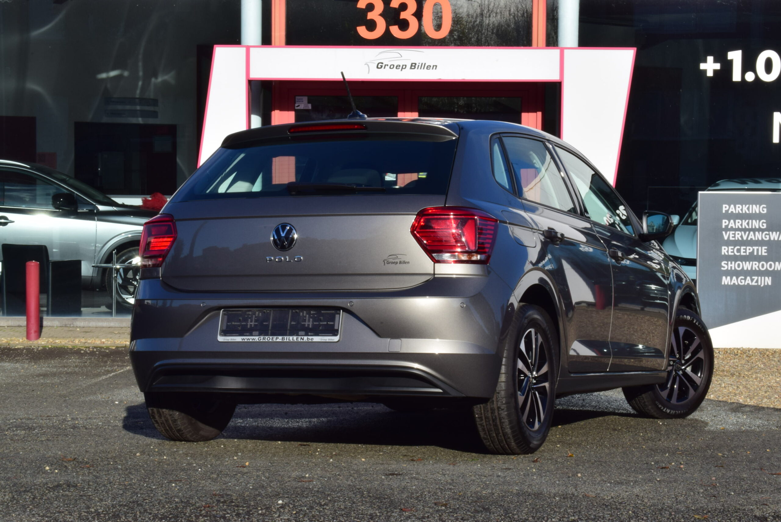 VOLKSWAGEN POLO 1.0TSi aut. CARPLAY – PDC v/a – ALU – 6.000km – VERKOCHT