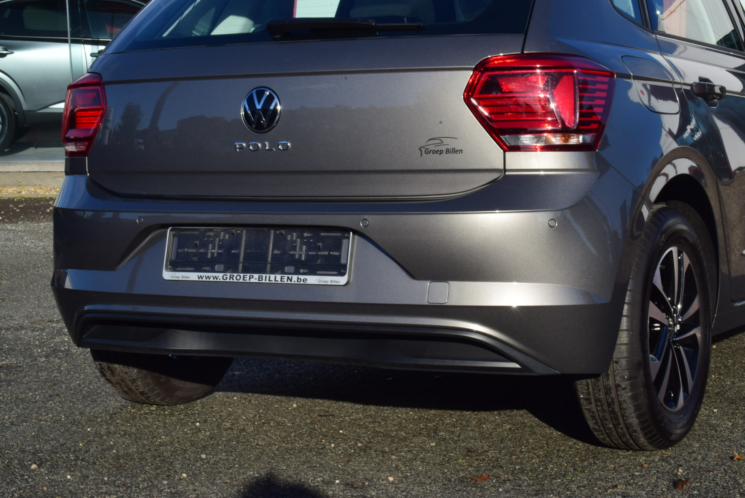 VOLKSWAGEN POLO 1.0TSi aut. CARPLAY – PDC v/a – ALU – 6.000km – VERKOCHT