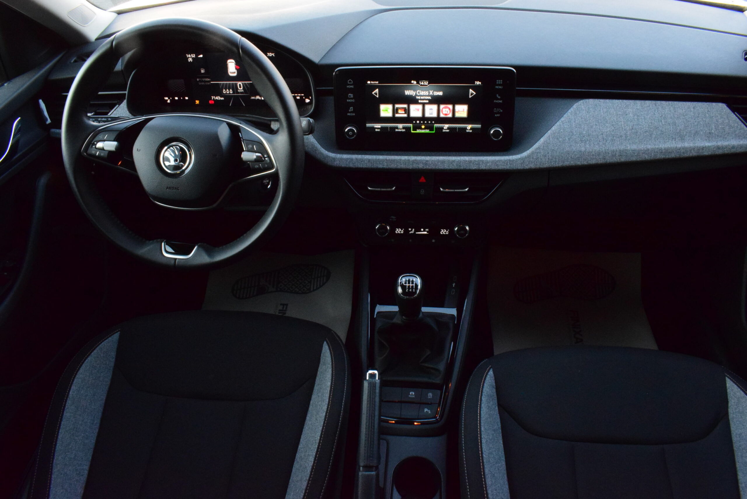 SKODA KAMIQ 1500TSi 150pk – CARPLAY – LED – CAMERA – ZETELVERWARMING – 19.000km