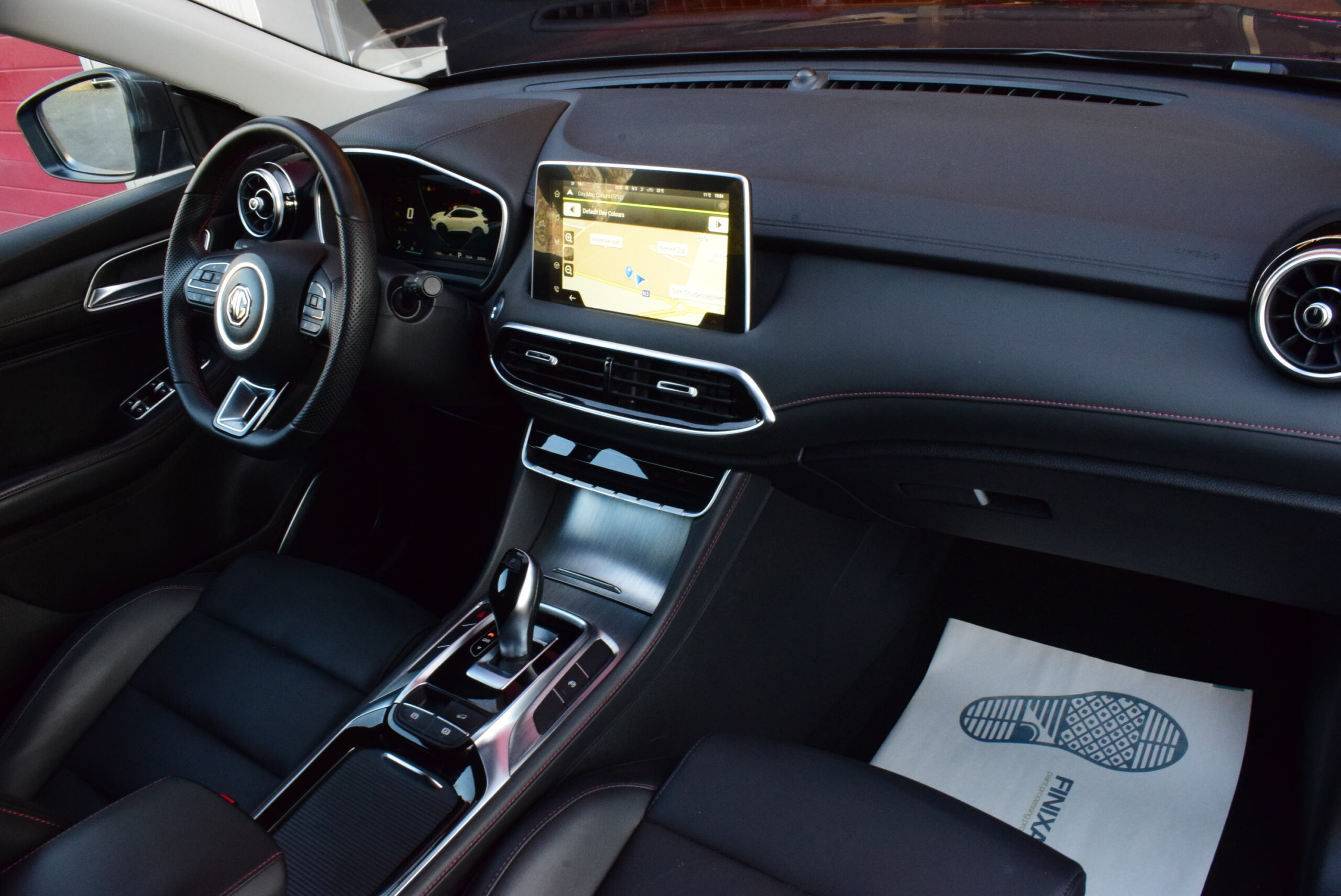 MG HS 1.5turbo aut. 163pk – LEDER – NAVI – LED – KEYLESS – CAMERA – ALU – VERWACHT