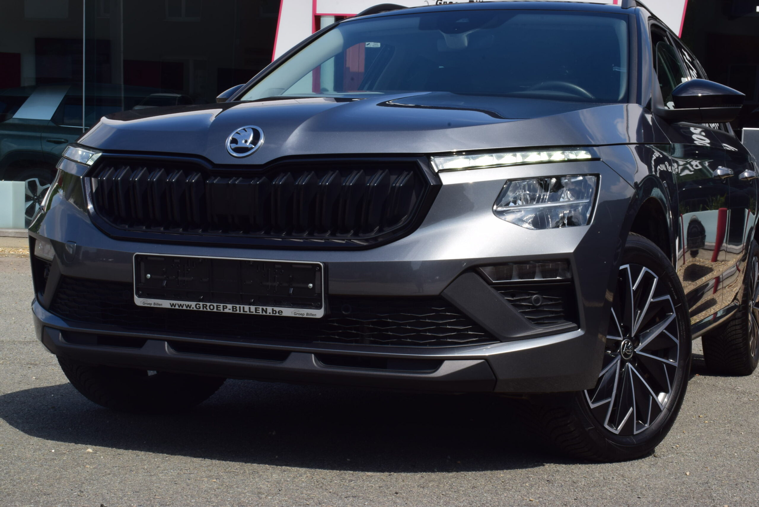 SKODA KAMIQ 1500TSi 150pk – CARPLAY – LED – CAMERA – ZETELVERWARMING – 16.000KM – VERKOCHT