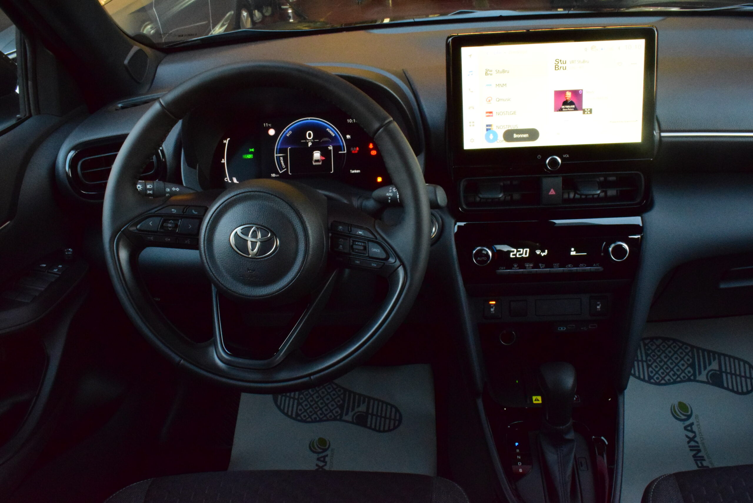 TOYOTA YARIS CROSS HYBRID 116pk – CARPLAY – LED – CAMERA – ZETELVERWARMING – VERKOCHT / VENDU