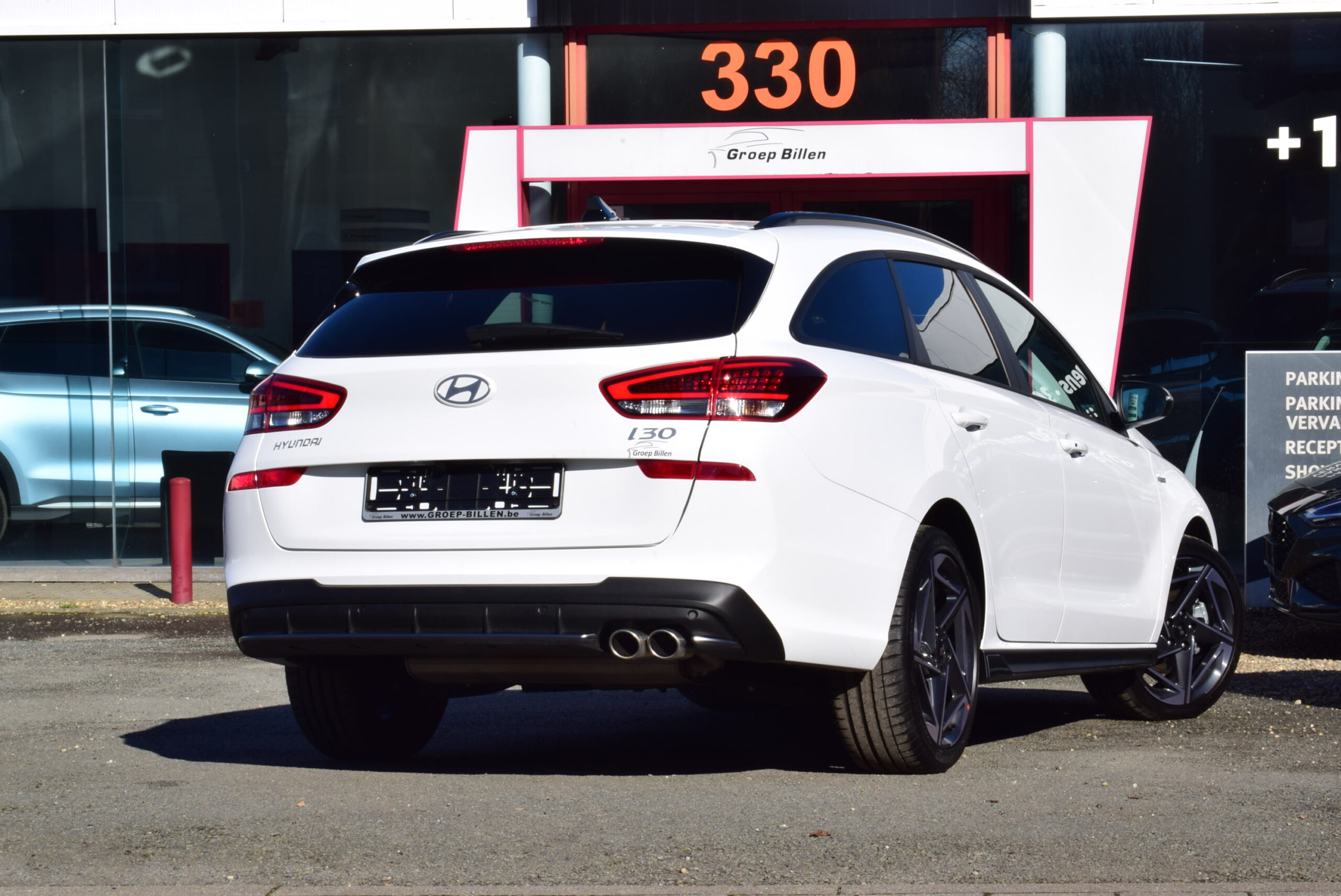 HYUNDAI i30 WAGEN N-LINE 1.5T-GDI 140pk aut. – NAVI – FULL LED – CAMERA – ZETELVERWARMING – 18″ ALU – NIEUW