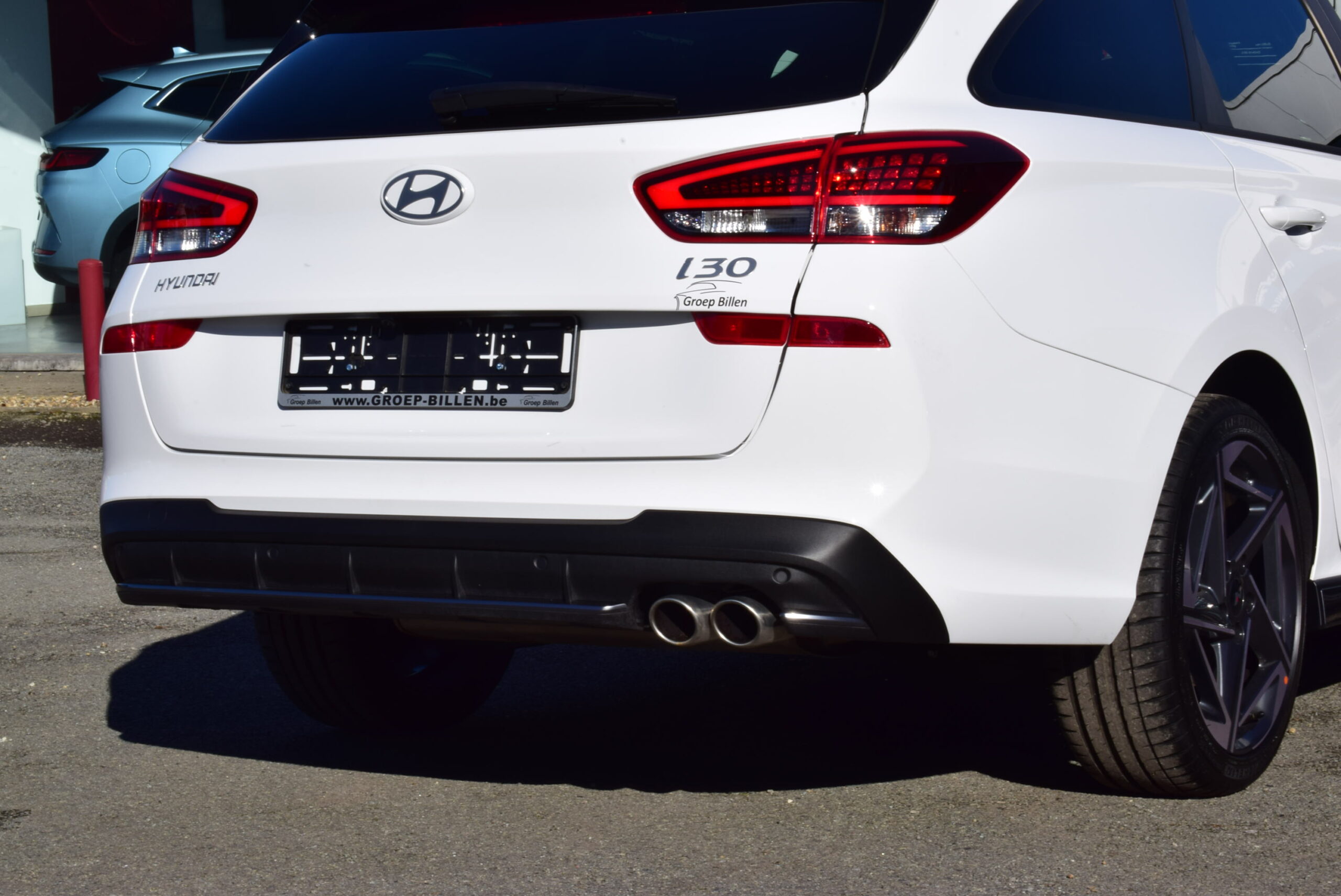 HYUNDAI i30 WAGEN N-LINE 1.5T-GDI 140pk aut. – NAVI – FULL LED – CAMERA – ZETELVERWARMING – 18″ ALU – NIEUW