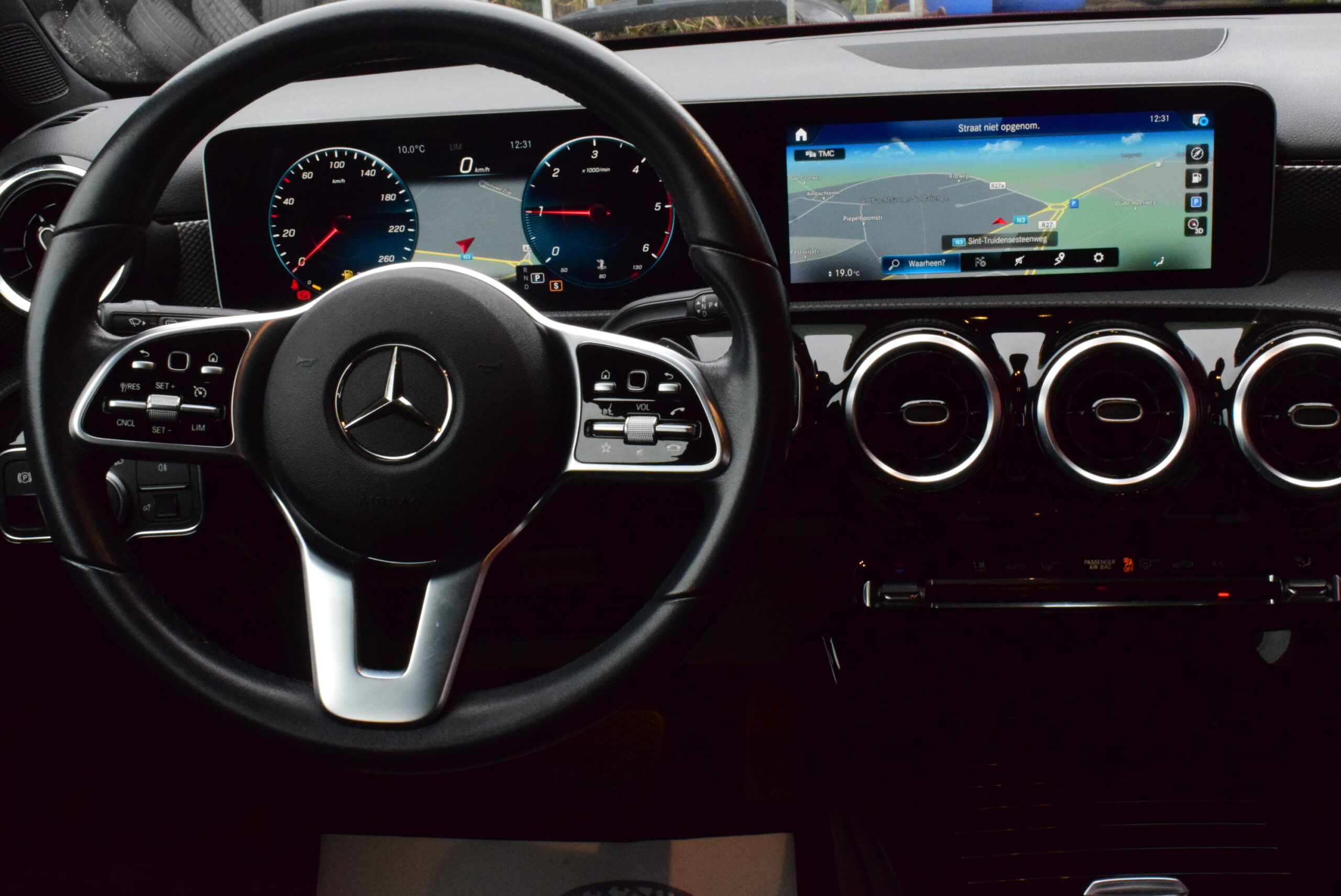 Mercedes-Benz A180CDi aut. 1/2 LEDER – NAVI – LED – WIDESCREEN – PARK ASSIST – PDC v/a – 62.000km