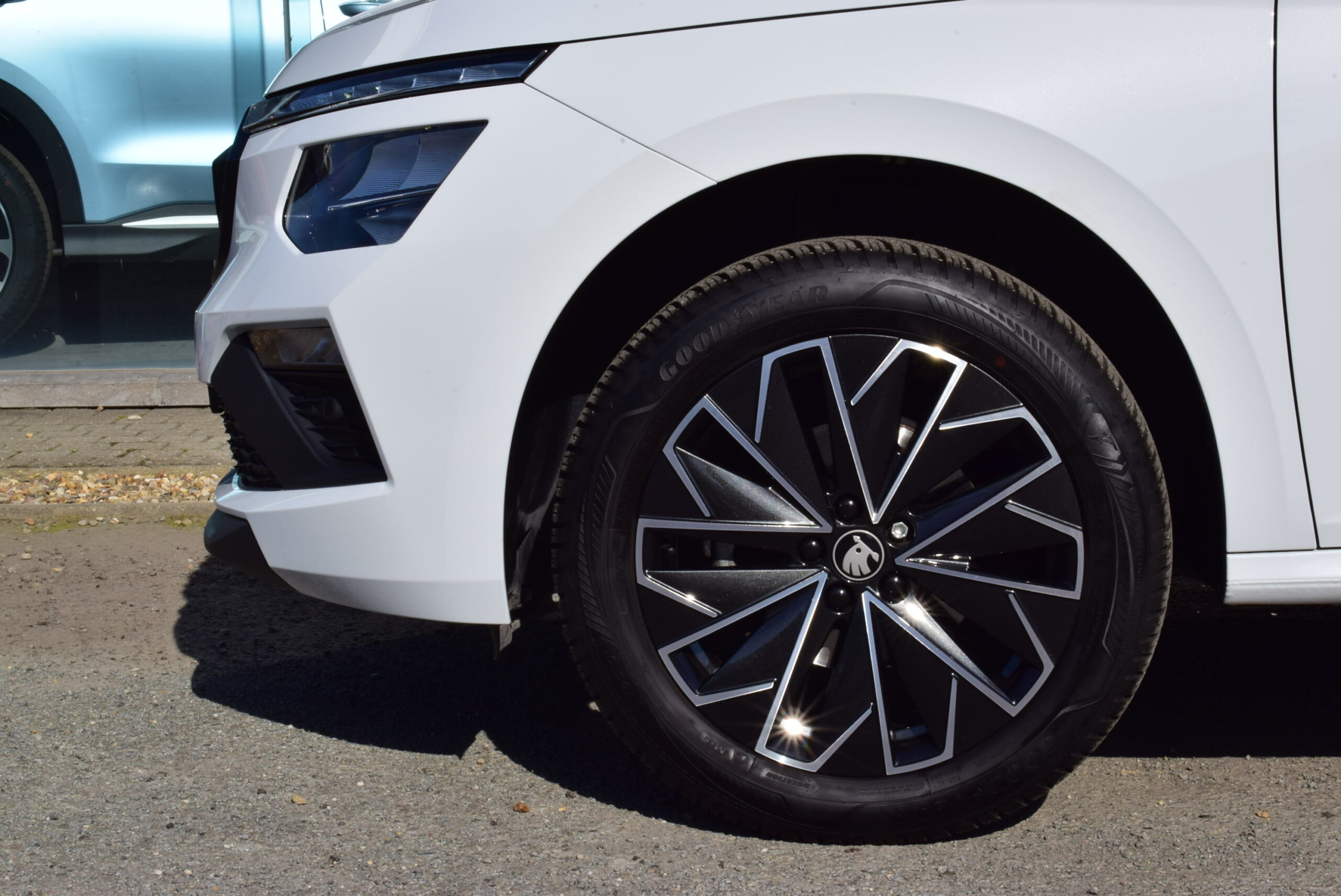 SKODA KAMIQ 1500TSi 150pk – CARPLAY – LED – CAMERA – ZETELVERWARMING – 19.000km