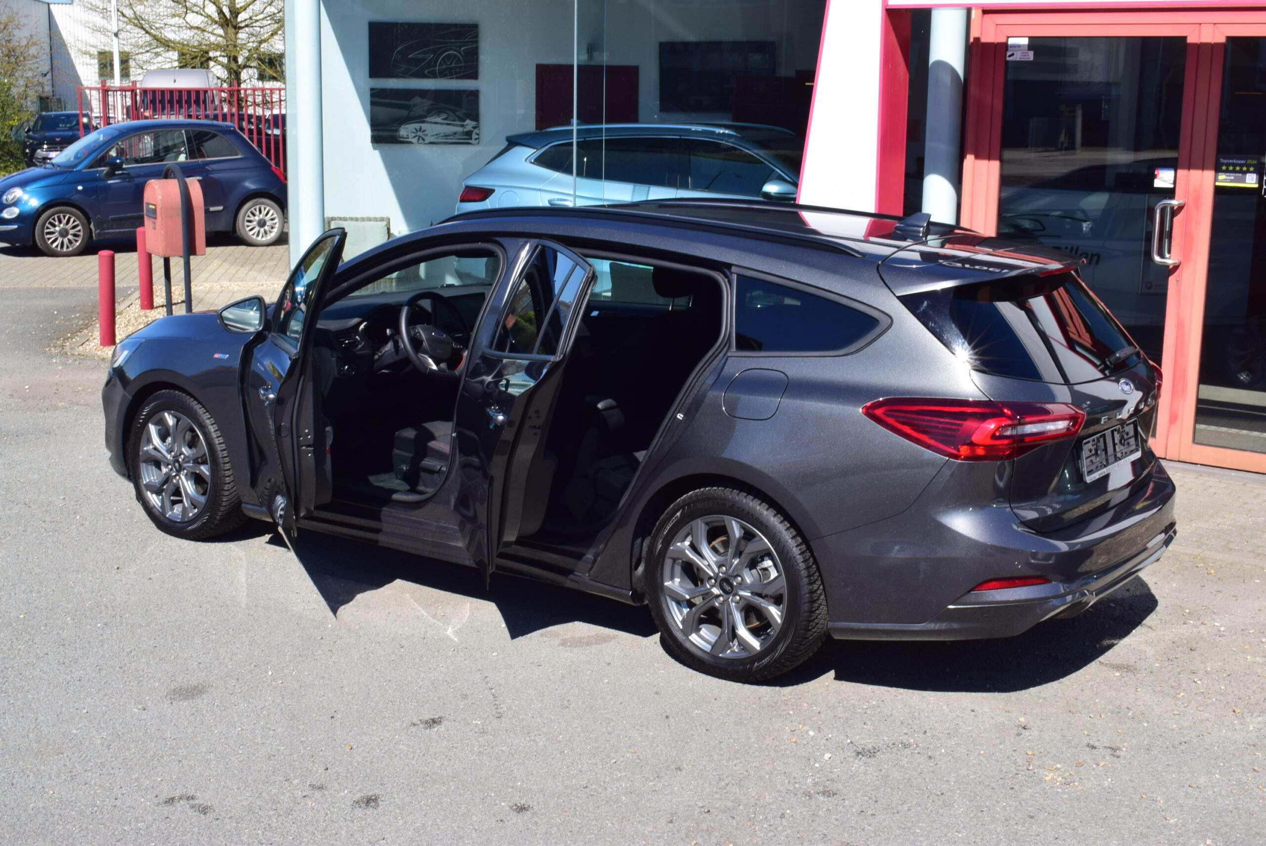 FORD FOCUS WAGEN ST-LINE – NAVI – LED – CARPLAY – PDC v/a – CAMERA – 20.000km – 24 MAANDEN GARANTIE