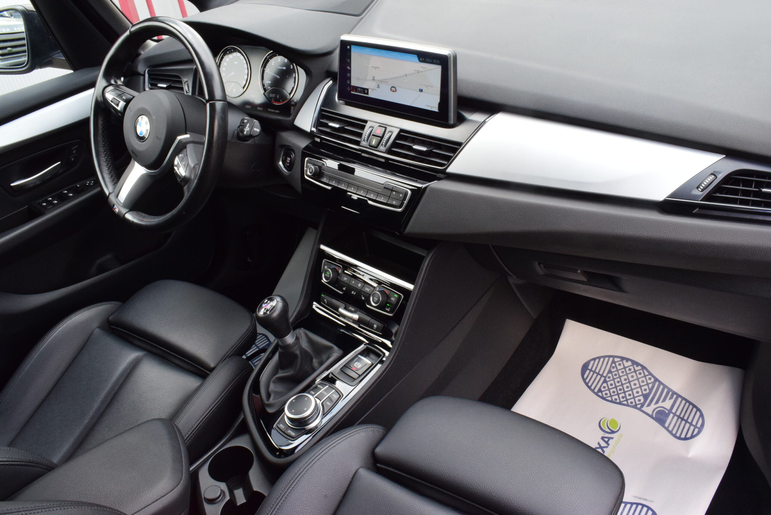 BMW 2 Gran Tourer – LEDER – NAVI – PANO DAK – CAMERA – HUD – 68.000km