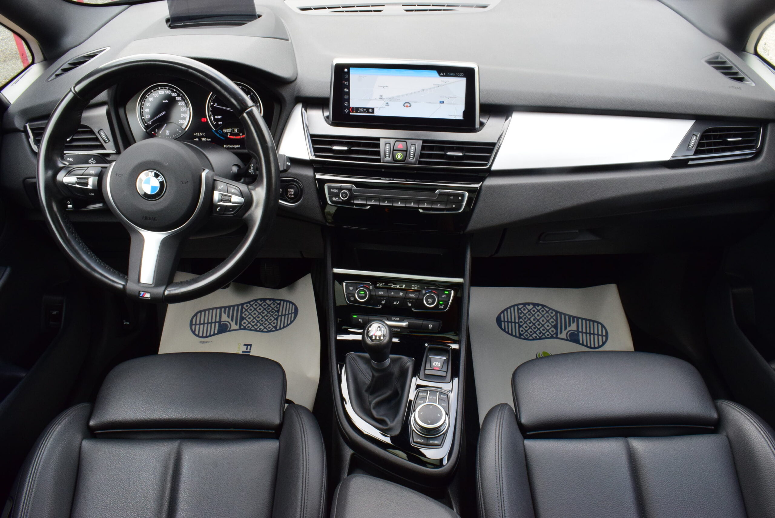 BMW 2 Gran Tourer – LEDER – NAVI – PANO DAK – CAMERA – HUD – 68.000km