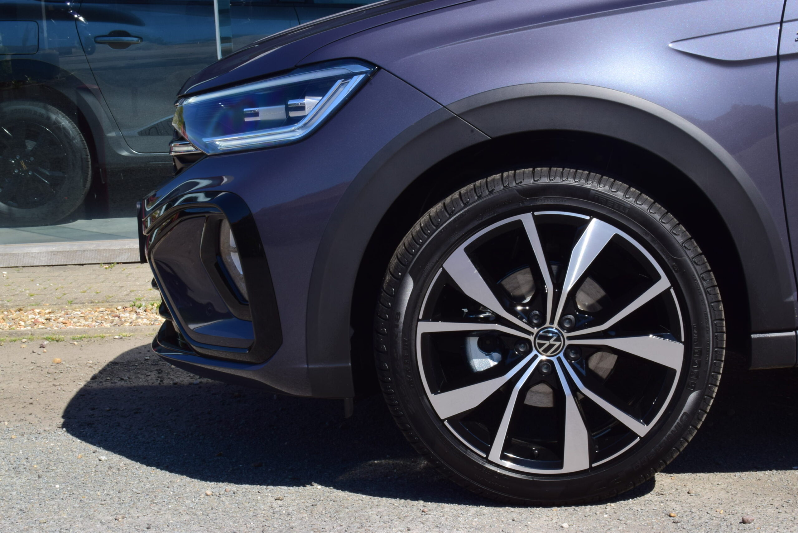 VOLKSWAGEN TAIGO 1.0TSi DSG 115pk R-LINE – CARPLAY – MATRIX – CAMERA – ZETELVERWARMING – NIEUW