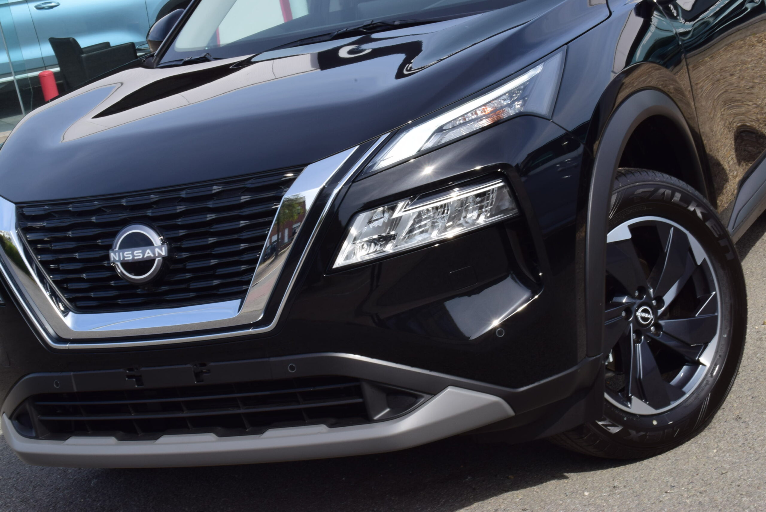 NISSAN X-TRAIL 1.5DIG-T 163pk NAVIGATIE – FULL LED – 360° CAMERA – ZETELVERWARMING – NIEUW