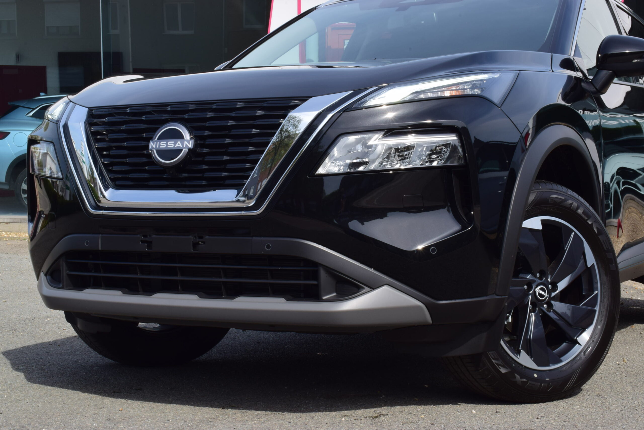 NISSAN X-TRAIL 1.5DIG-T 163pk NAVIGATIE – FULL LED – 360° CAMERA – ZETELVERWARMING – NIEUW