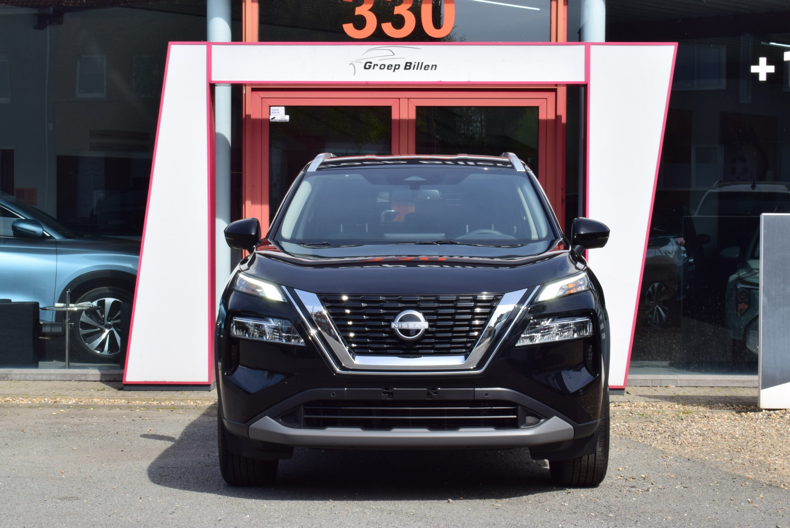 NISSAN X-TRAIL 1.5DIG-T 163pk NAVIGATIE – FULL LED – 360° CAMERA – ZETELVERWARMING – NIEUW