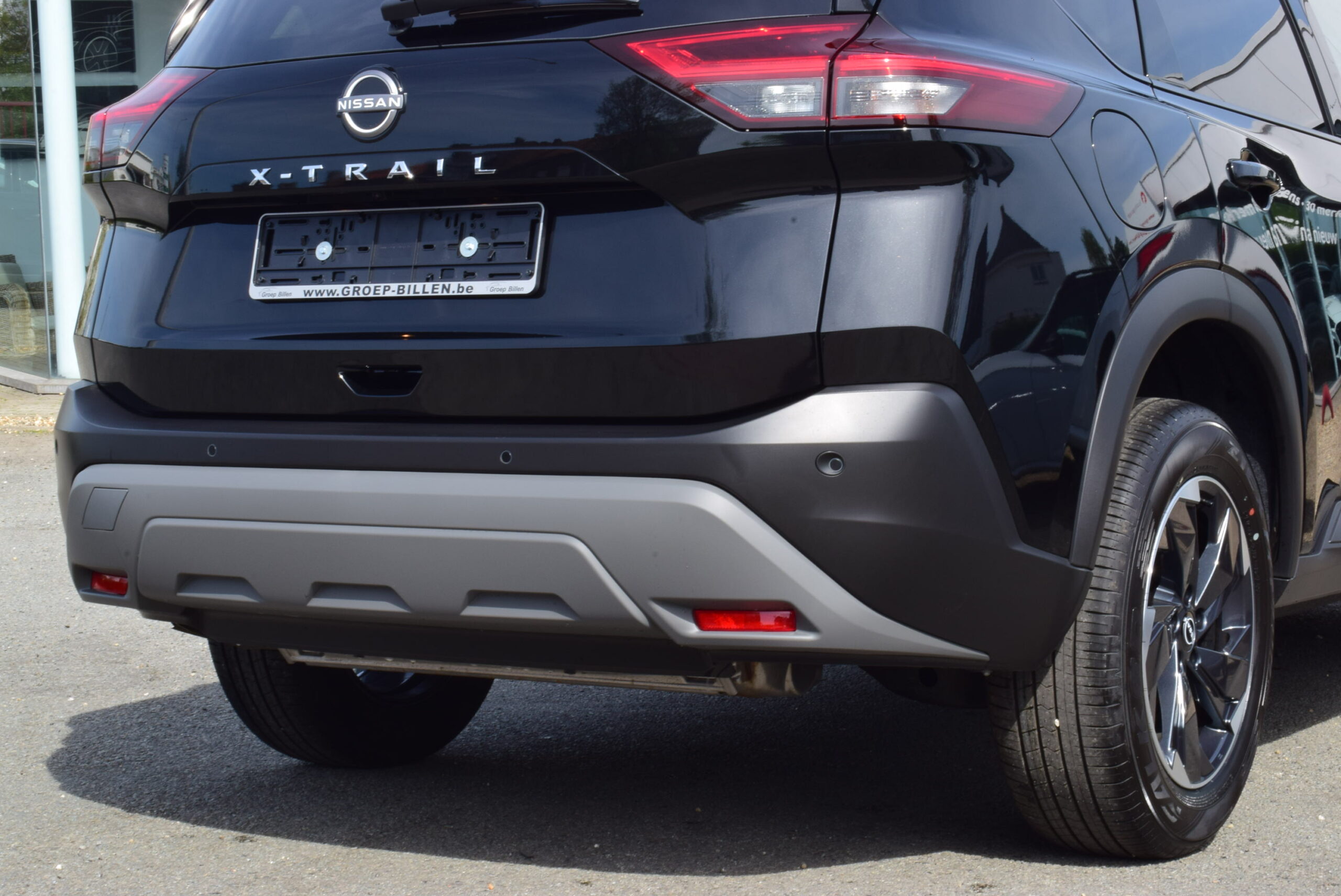 NISSAN X-TRAIL 1.5DIG-T 163pk NAVIGATIE – FULL LED – 360° CAMERA – ZETELVERWARMING – NIEUW