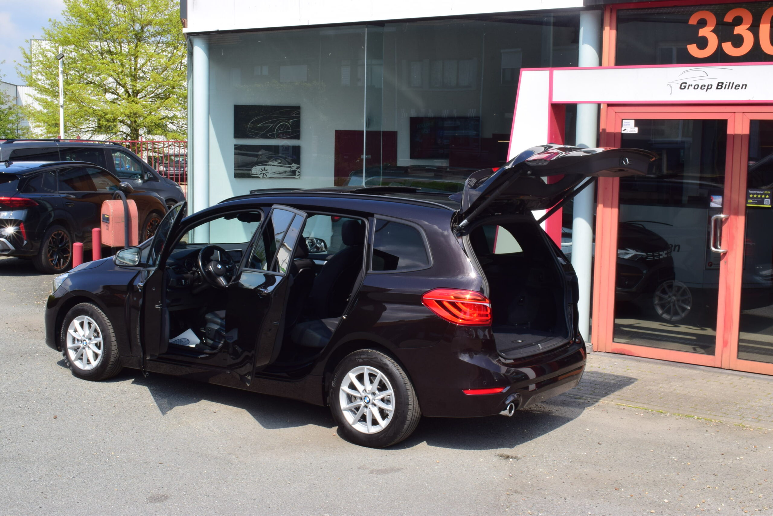 BMW 2 Gran Tourer – LEDER – NAVI – PANO DAK – CAMERA – HUD – 68.000km
