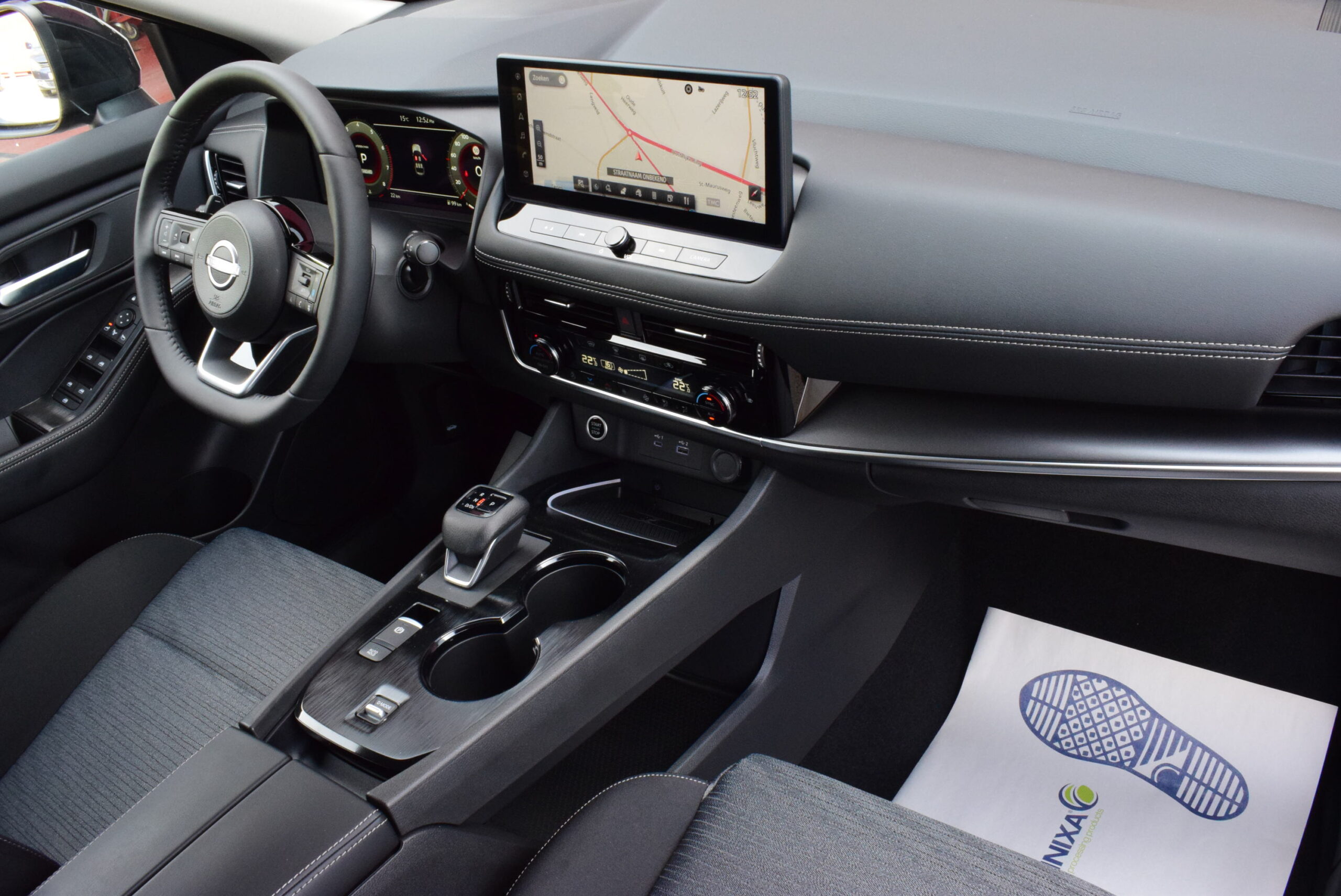 NISSAN X-TRAIL 1.5DIG-T 163pk NAVIGATIE – FULL LED – 360° CAMERA – ZETELVERWARMING – NIEUW