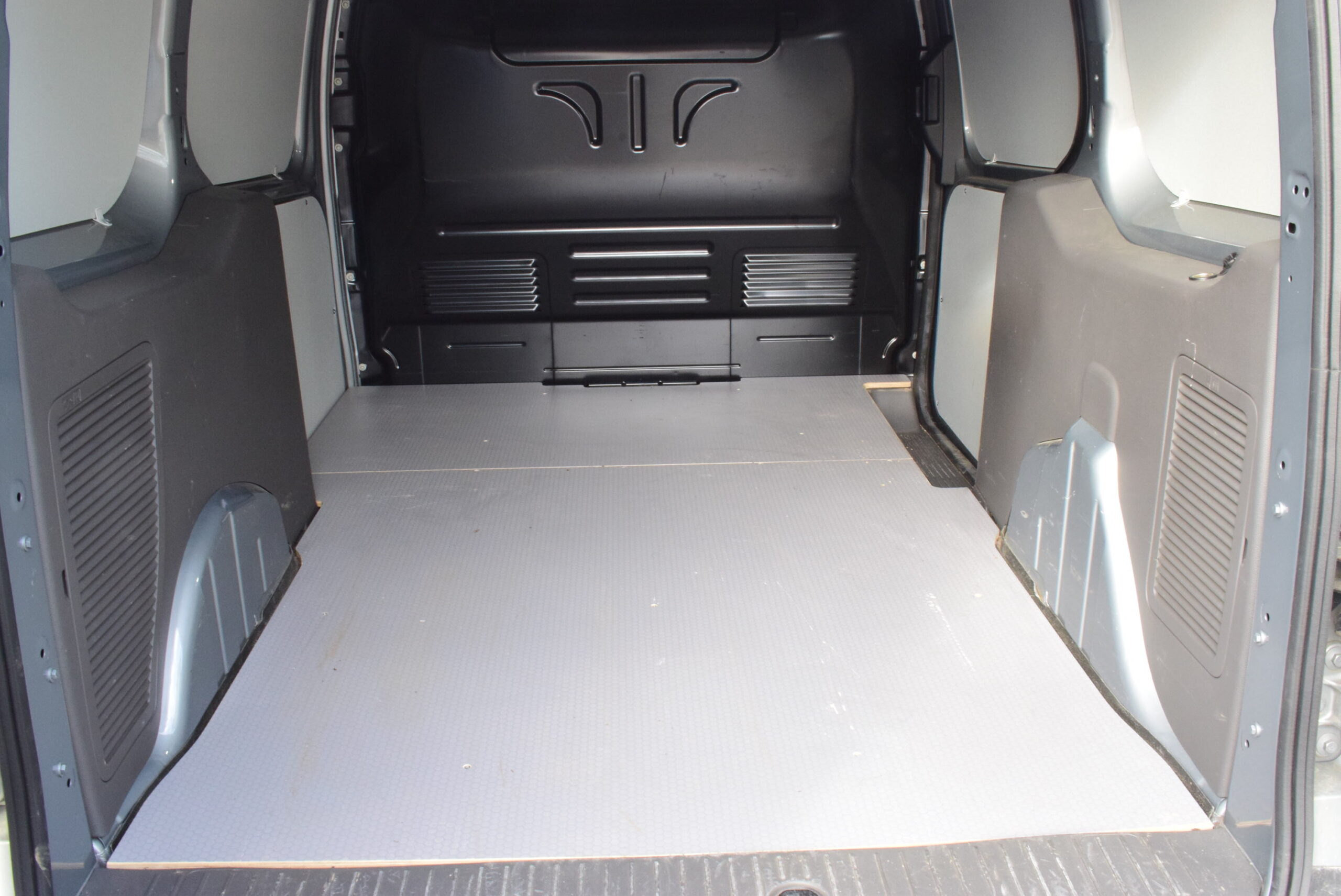 FORD TRANSIT CONNECT 1.5TDCi AUT. – NAVIGATIE – CAMERA – ZETELVERWARMING – 19.000km