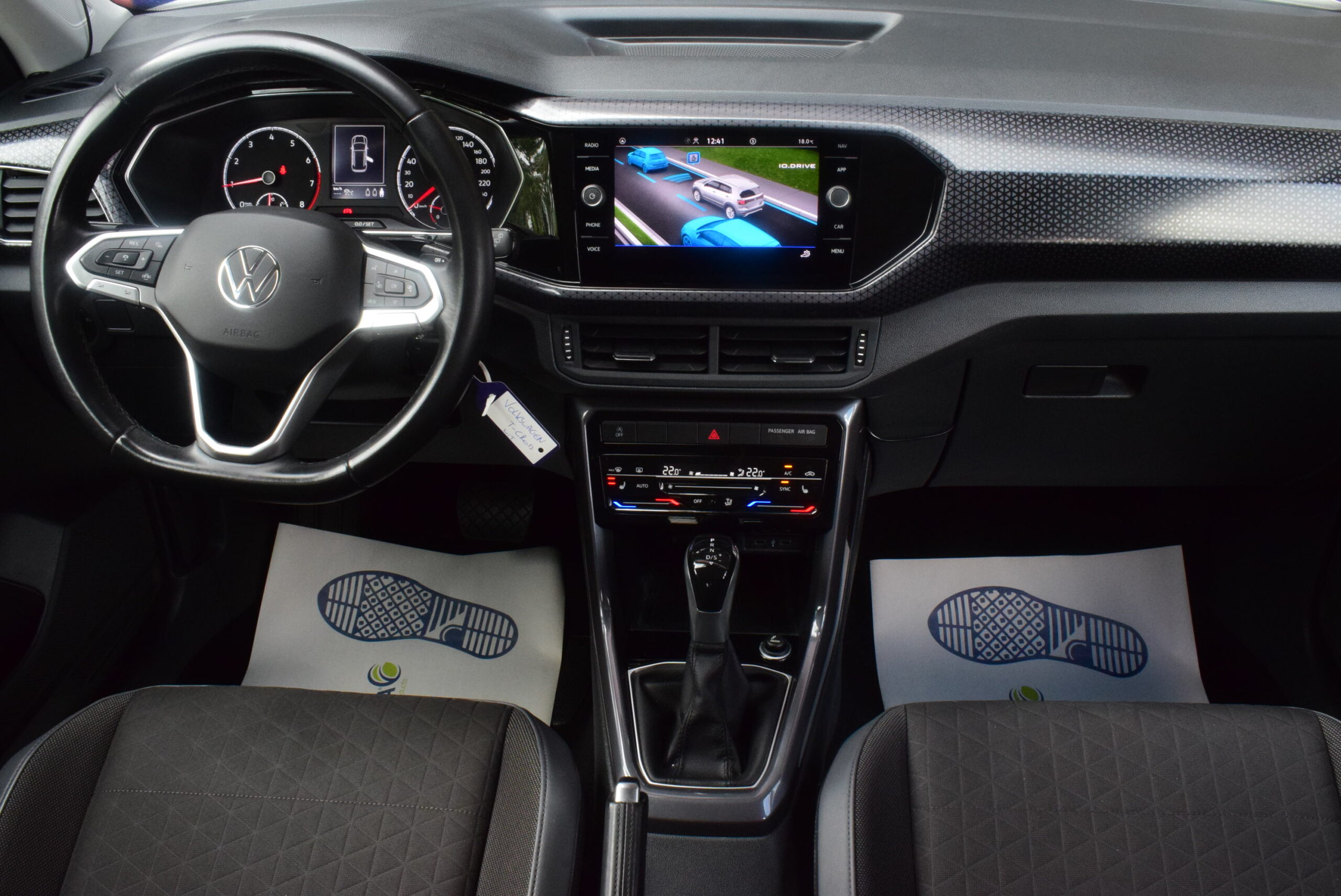 Volkswagen T-CROSS 1.5TSi 150pk – NAVI – FULL LED – CAMERA – ZETELVERWARMING – 2 JAAR GARANTIE
