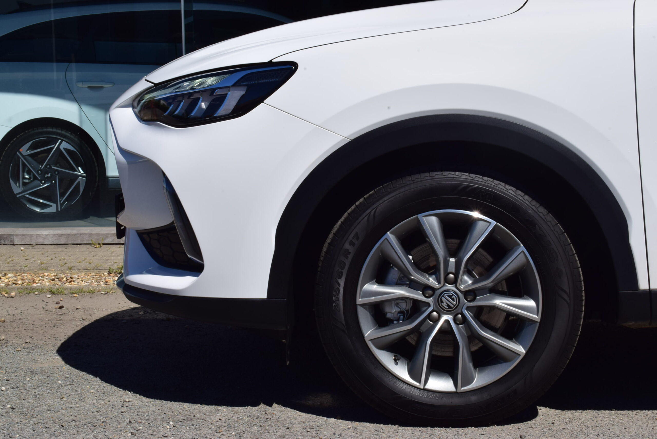MG HS 1.5turbo aut. 163pk – LEDER – NAVI – LED – KEYLESS – CAMERA – ALU – 59.000km
