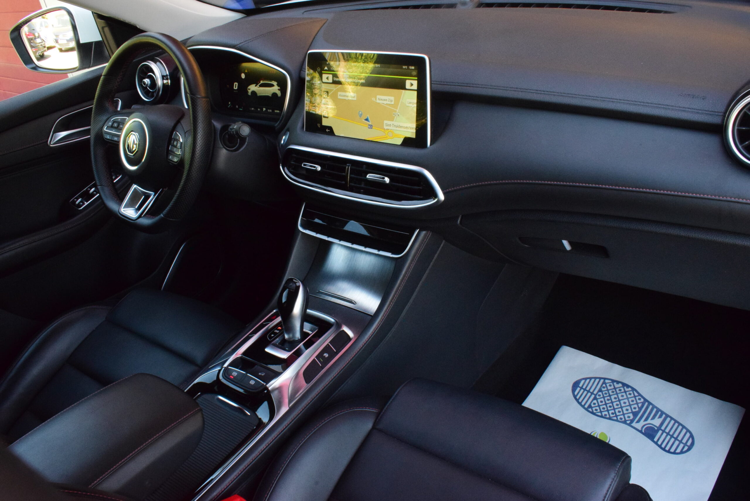 MG HS 1.5turbo aut. 163pk – LEDER – NAVI – LED – KEYLESS – CAMERA – ALU – 59.000km