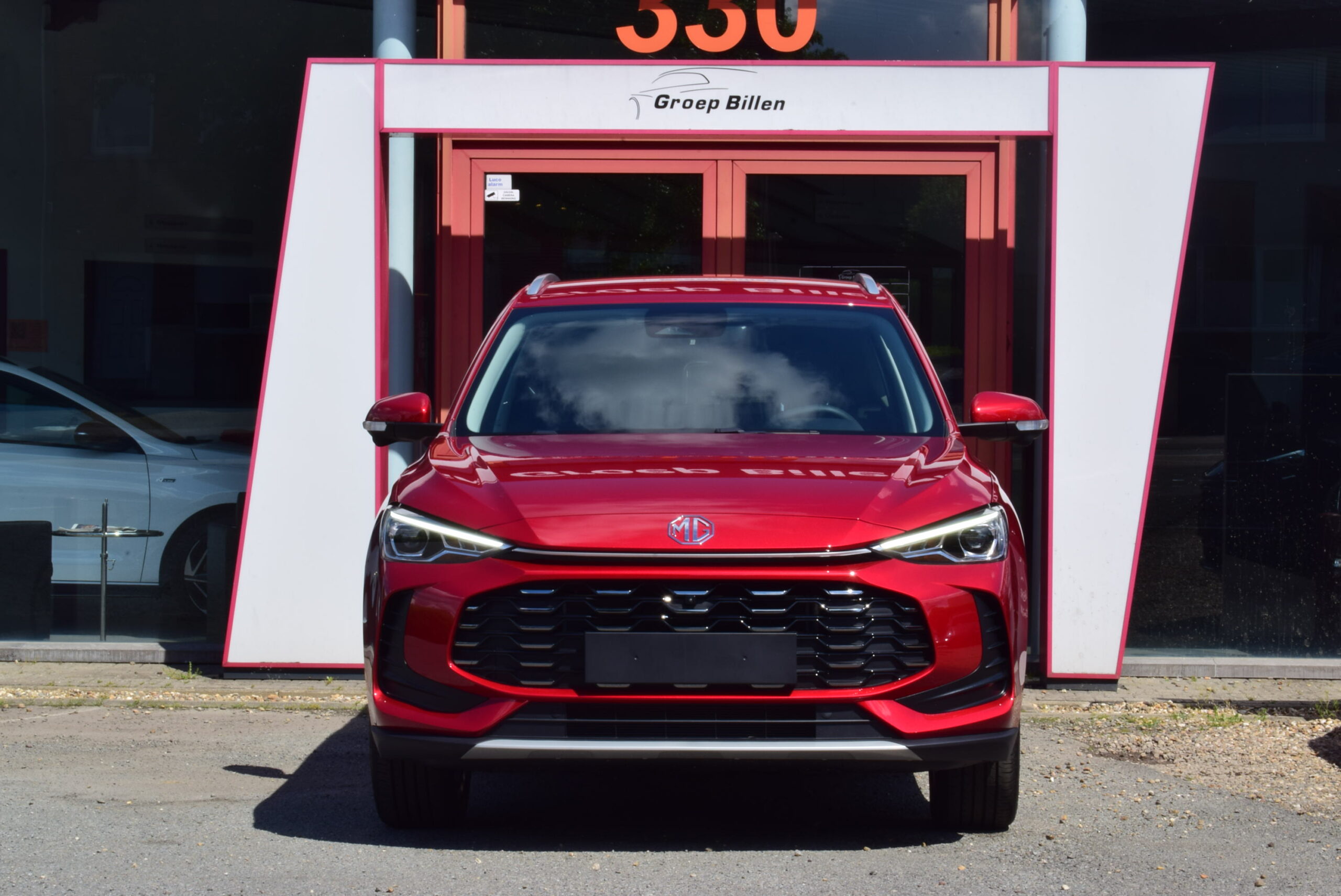 MG ZS 1.5Hybrid HEV 194pk – NAVIGATIE – LEDER – ELEK ZETELS – 360° CAMERA – NIEUW